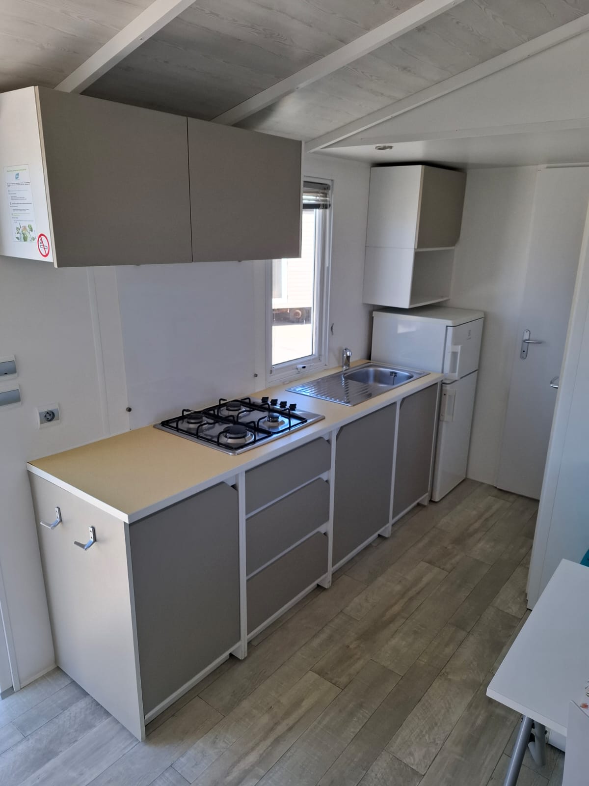 9d9ad237-40c8-48af-a472-75f26b994925