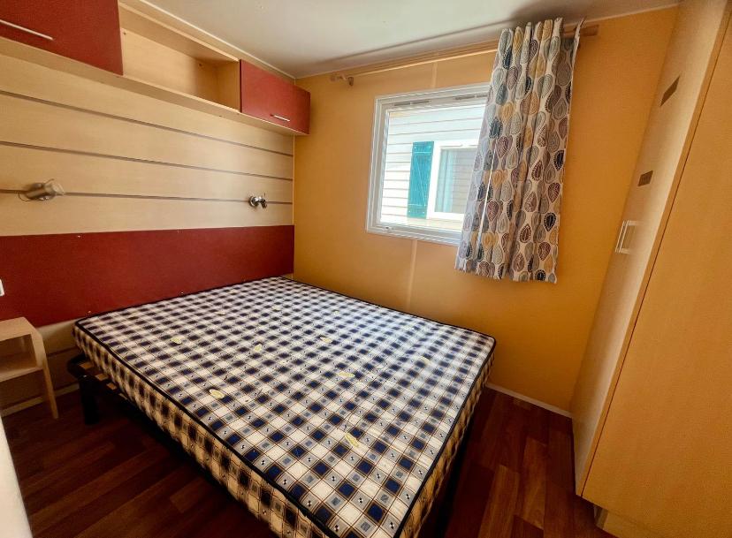 fa684076-d17b-41f9-9c9e-427441d7005f