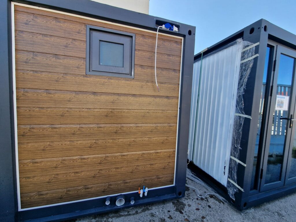 conexiones-luz-y-agua-casa-prefabricada-Anemona-Home-1024x768-1